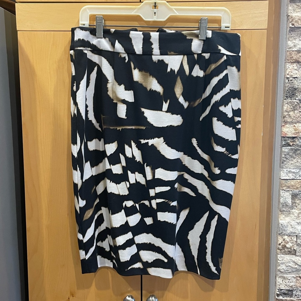 NWT! CK Abstract Skirt - Picture 10 of 11